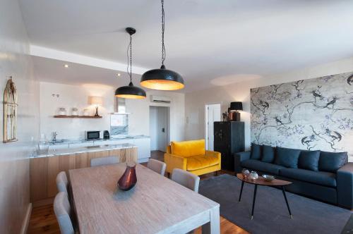 The Canary - Spacious Apartment at Downtown with Views