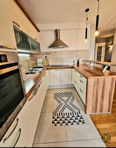 Beautiful Apartment, Close to Beach