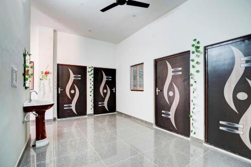 Φωτογραφία από το άλμπουμ του OYO THE HOTEL HEAVEN σε Aligarh