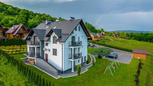 Příroda nedaleko prázdninového areálu