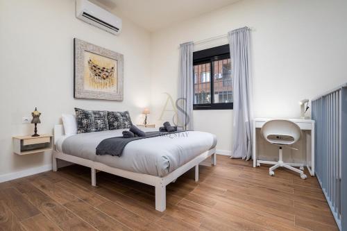 Spacious Independent House Central Area