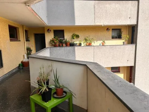 1 Zimmer mit Aussicht und 1 Zimmer mit Balkon in 4 Zimmer Wohnung, Szene, Parks und Top Lage photo 14