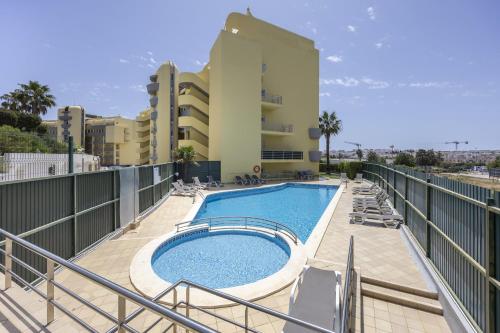 City & Sea view apartment, Meia Praia Lagos
