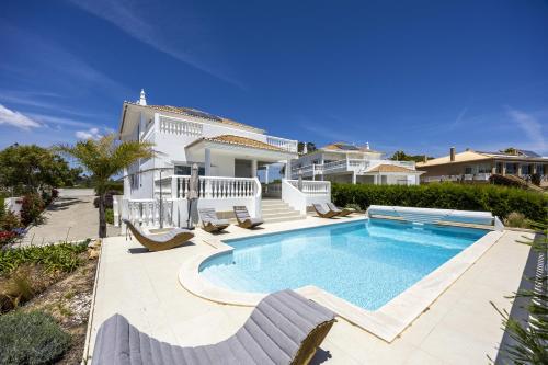 Villa Magical Light/Beach and Golf, Lagos