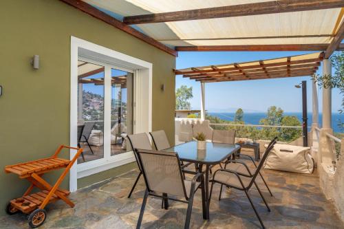 Fotografie z fotogalerie ubytování Amelin Villa Paradise v destinaci Aegenitissa