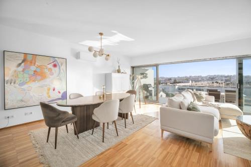 Exclusive Penthouse T2(T3) l Private roof top