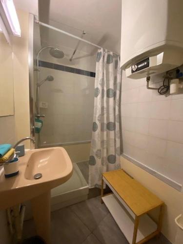 Charmant T2 pour 4 personnes terrasse vue mer, ascenseur - 4CASI402 Charming one bedroom apartment