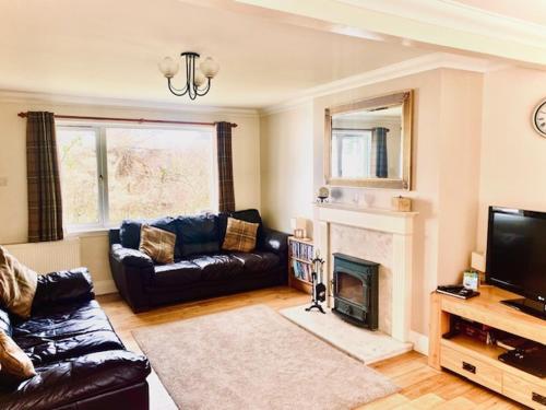 Μια τηλεόραση ή/και κέντρο ψυχαγωγίας στο Four Woodside