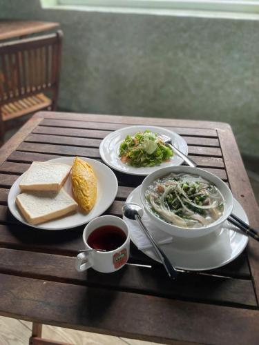 Jídlo v hotelu nebo okolí