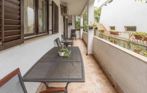 Gorgeous Apartment In Porec With Wifi