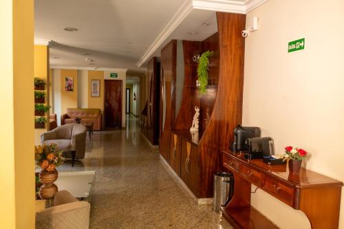 TV a/nebo společenská místnost v ubytování Crystal Plaza Hotel Marista