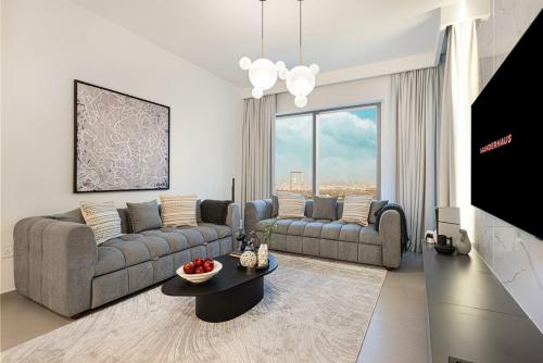 Modern 2BR Apartments near Dubai Mall, Downtown