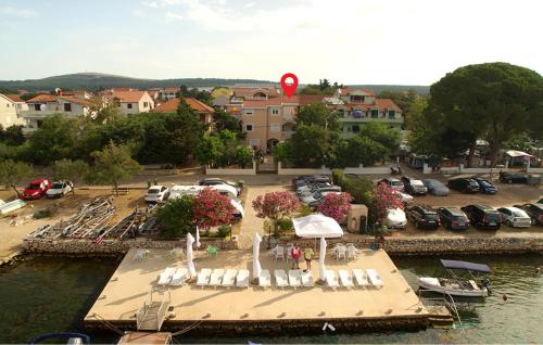 Amazing Apartment In Turanj With Wifi