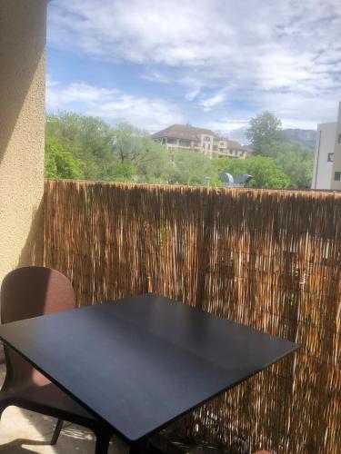 Cozy Studio 10 min walk Centre and Train Station!