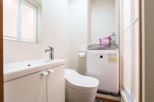 青葉邸-UME-1 Min Walk to Glico and Dotonbori 110sqm 6BR Japanese Residence