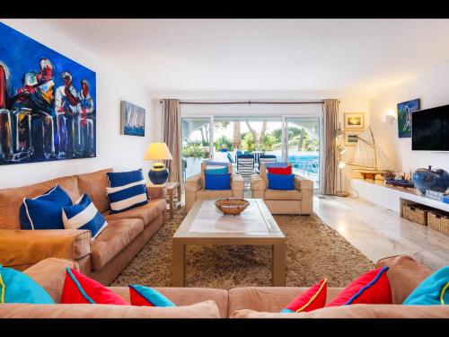 Excuisite Quarteira Villa 3 Bedrooms Villa Da Alegria De Viver Private Pool Private Pool Prime Location Modern Furnishing
