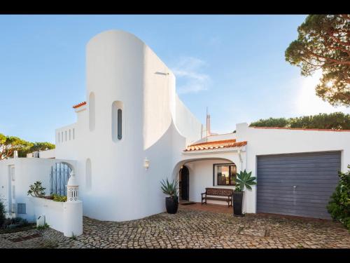Excuisite Quarteira Villa 3 Bedrooms Villa Da Alegria De Viver Private Pool Private Pool Prime Location Modern Furnishing