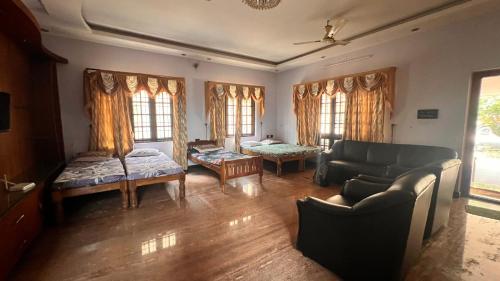 Ένα ή περισσότερα κρεβάτια σε δωμάτιο στο Zeno Villa