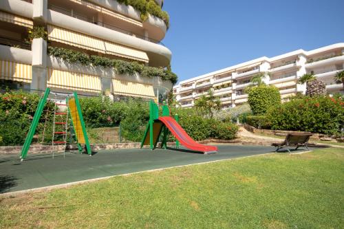 Spacious Penthouse Guadalmina, San Pedro