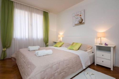 Apartment Dragica 1