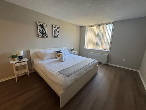 Postel nebo postele na pokoji v ubytování Modern Apt in Crystal City Near the Airport