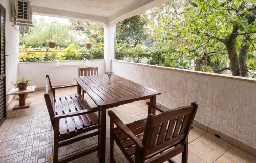 Lovely Apartment In Porec With Wifi