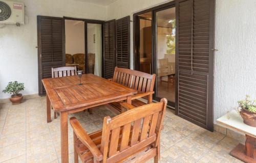 Lovely Apartment In Porec With Wifi