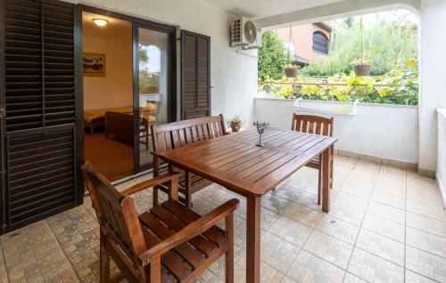 Lovely Apartment In Porec With Wifi