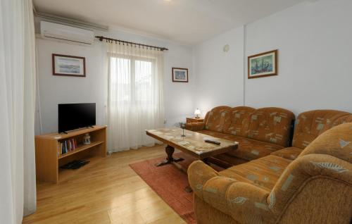 Lovely Apartment In Porec With Wifi