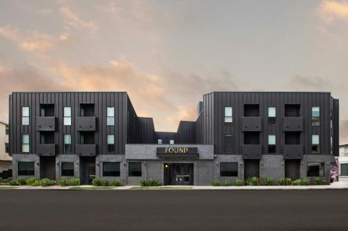 a rendering of a building with a tumulus at FOUND Hotels, Santa Monica, Series by Marriott in Los Angeles
