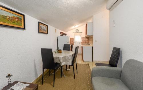 Amazing Apartment In Porec Cie965