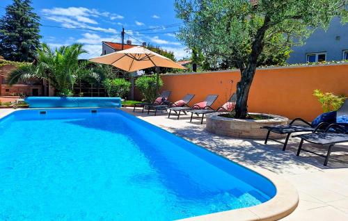 Amazing Apartment In Medulin With Wifi