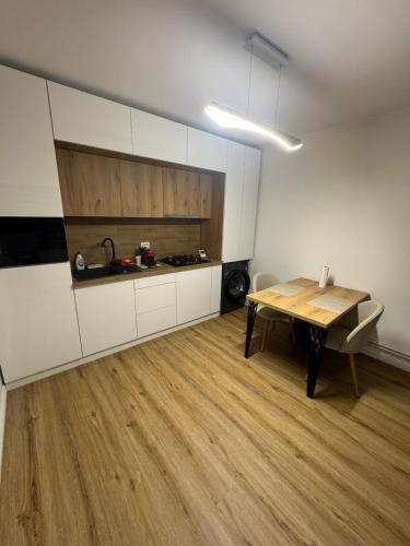 Η κουζίνα ή μικρή κουζίνα στο Tiny House Craiova