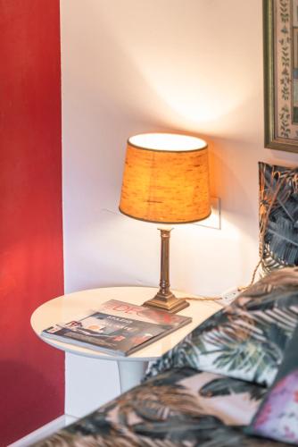 Colorful Venetian Apartment R&R photo 25