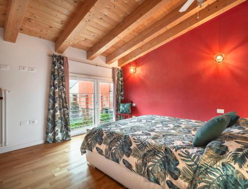 Colorful Venetian Apartment R&R photo 3