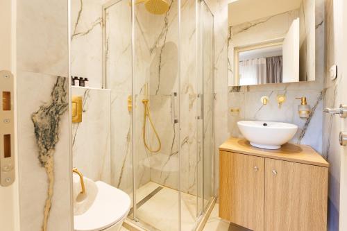 Ένα μπάνιο στο Villa Aura Loutraki