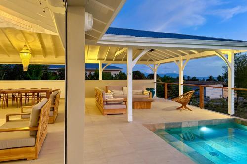 Bazén v ubytování Villa Joséphine nebo v jeho okolí