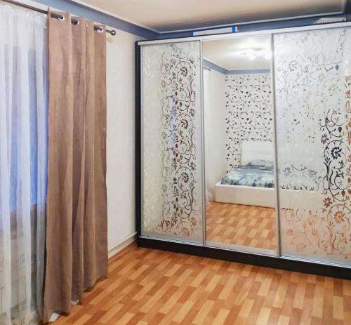 Ένα μπάνιο στο 2кімнатна в Центрі Госпіталь,16 лікарня Вокзал Мечнікова все поруч