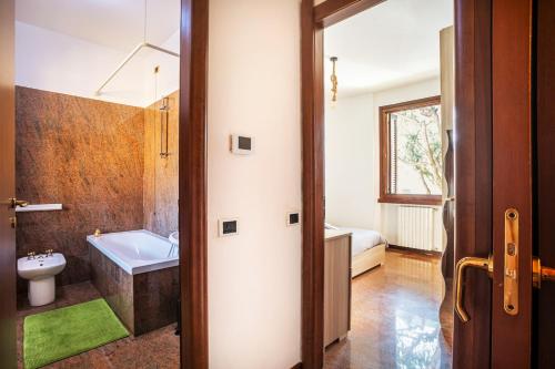 Koupelna v ubytování La Chiave D'Oro