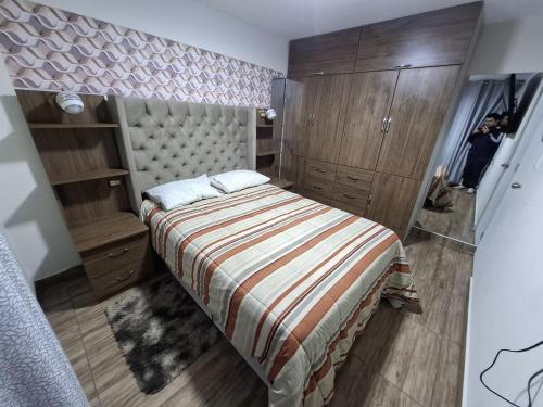 Voodi või voodid majutusasutuse Departamento de estreno completamente amoblado toas