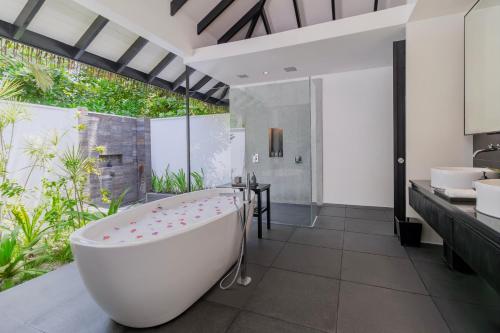 Et badeværelse på Noku Maldives, Vignette Collection