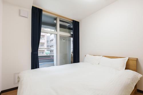 青葉邸-NIPPONBASHI Room 601-3 Min Walk to Kuromon Market 2BR Family Residence