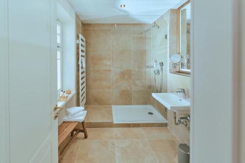 Koupelna v ubytování Brauereigasthof zum Kuchlbauer