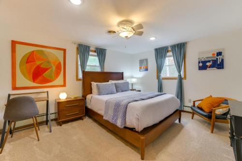 Voodi või voodid majutusasutuse Breathtaking Sunsets Lake Huron Beachfront Escape toas