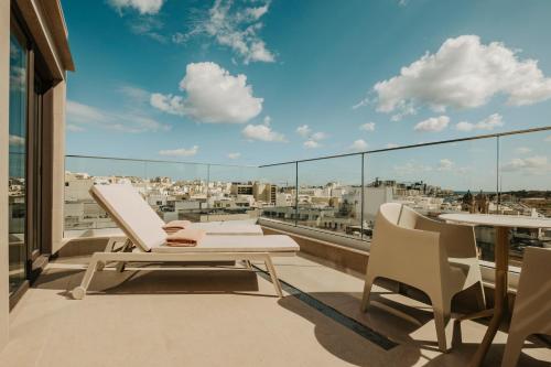 Regional Hotel by NEU Collective — Balcony/Terrace