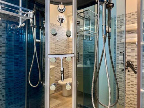 Ένα μπάνιο στο Alabastro 40