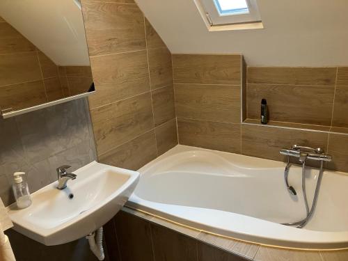 Phòng tắm tại Apartmán Niky u Klínovce