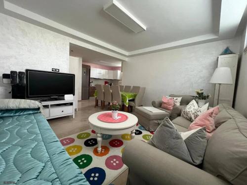 TV a/nebo společenská místnost v ubytování Villa for rent in Rabat, near the beach
