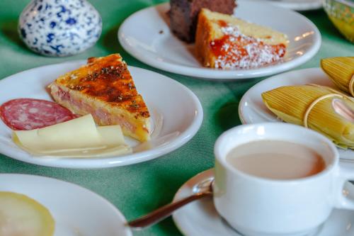 Еда / где поесть недалеко от отеля