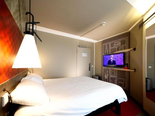 Μια τηλεόραση ή/και κέντρο ψυχαγωγίας στο ibis Köln Centrum